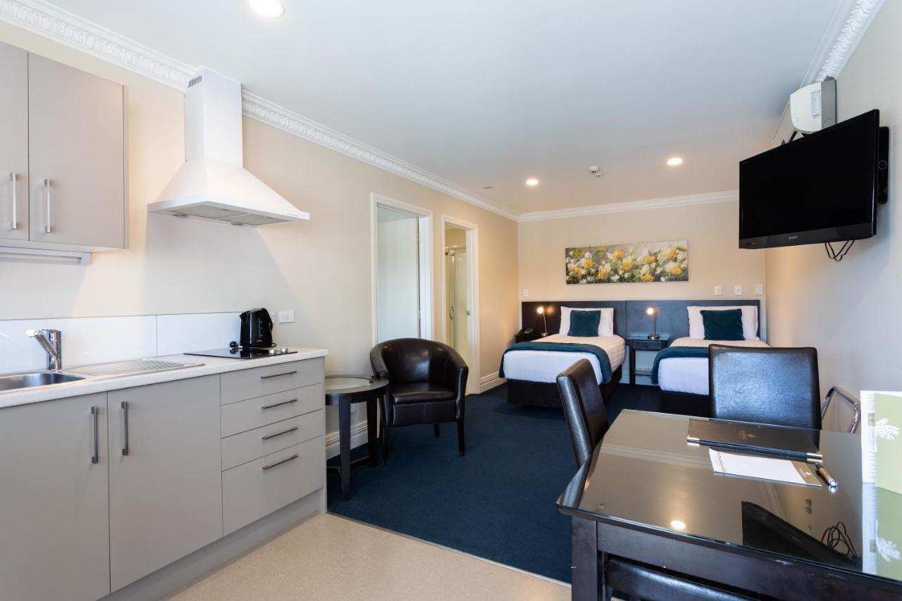 Tuakau Hotel Экстерьер фото