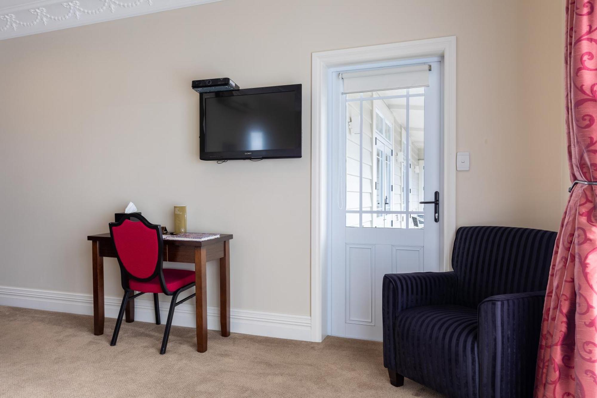 Tuakau Hotel Экстерьер фото