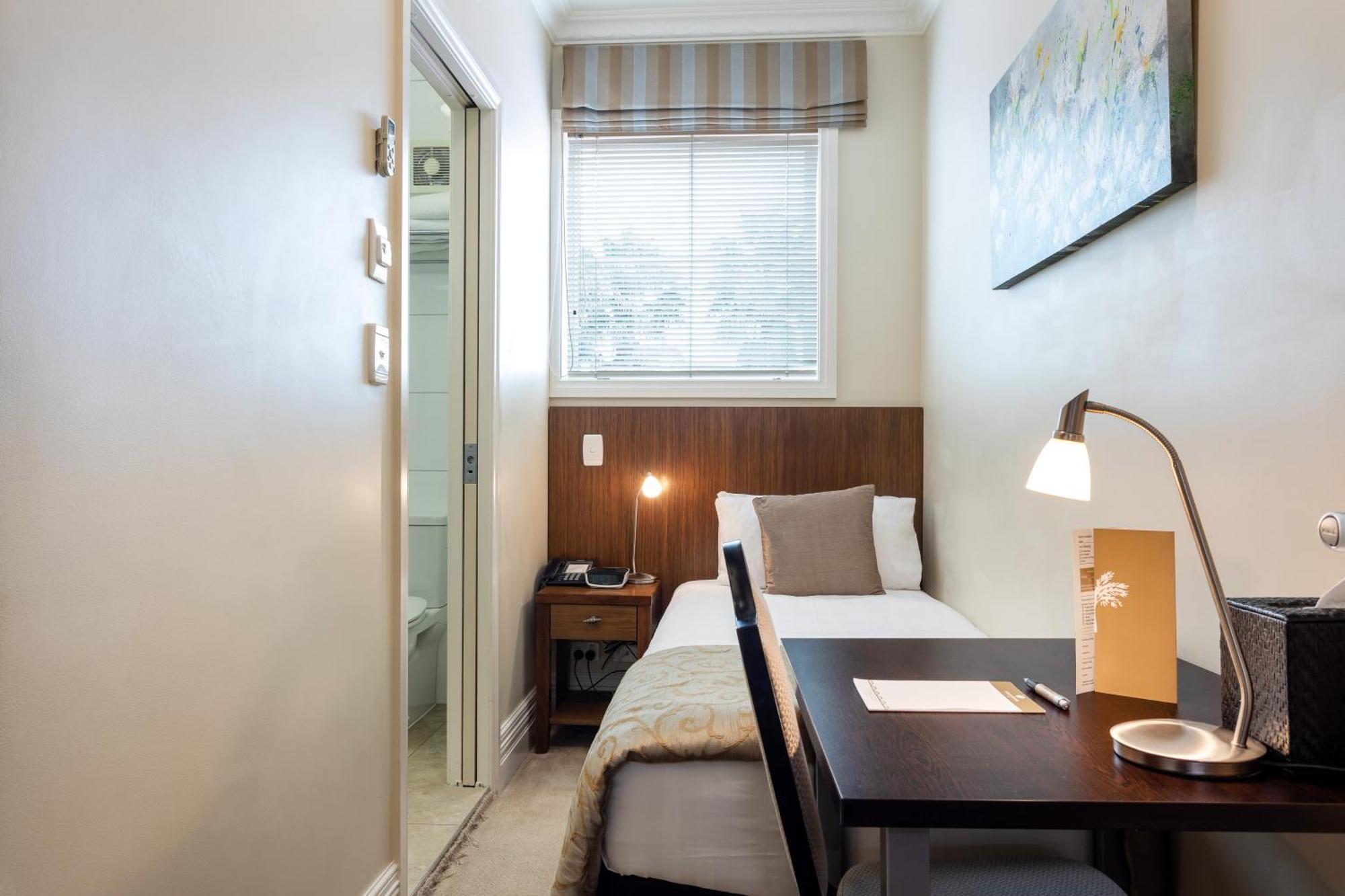 Tuakau Hotel Экстерьер фото