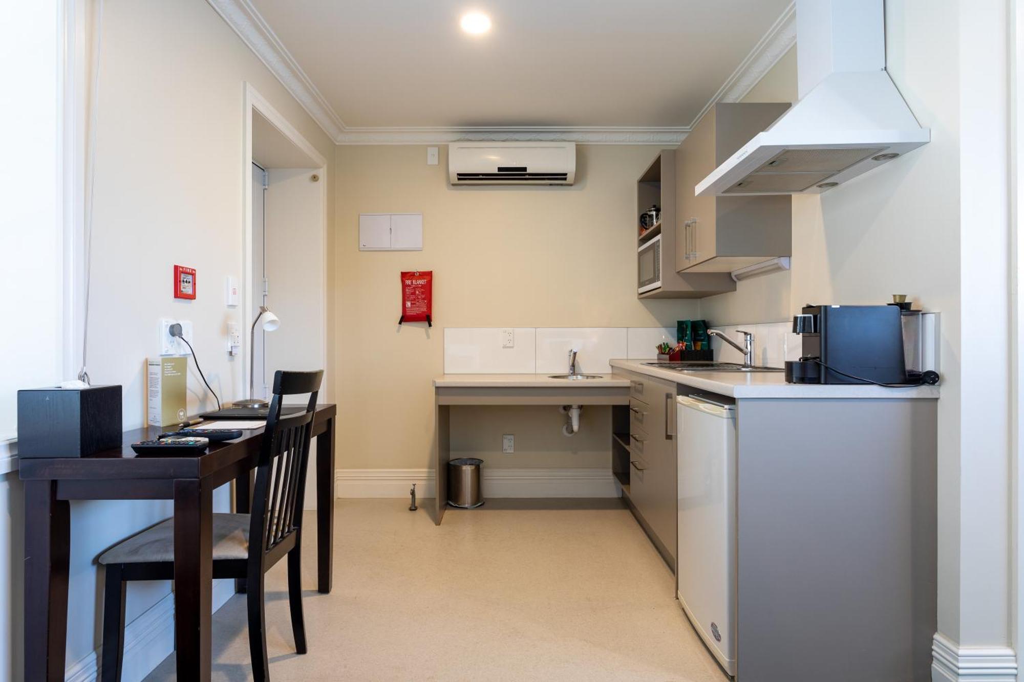 Tuakau Hotel Экстерьер фото